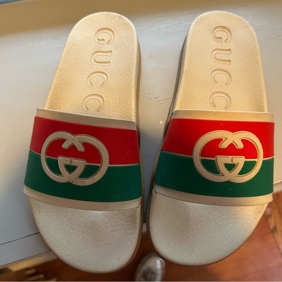 Authentic Gucci Men\'s Shoes Gucci Interlocking G Slide Sandals. main image 3